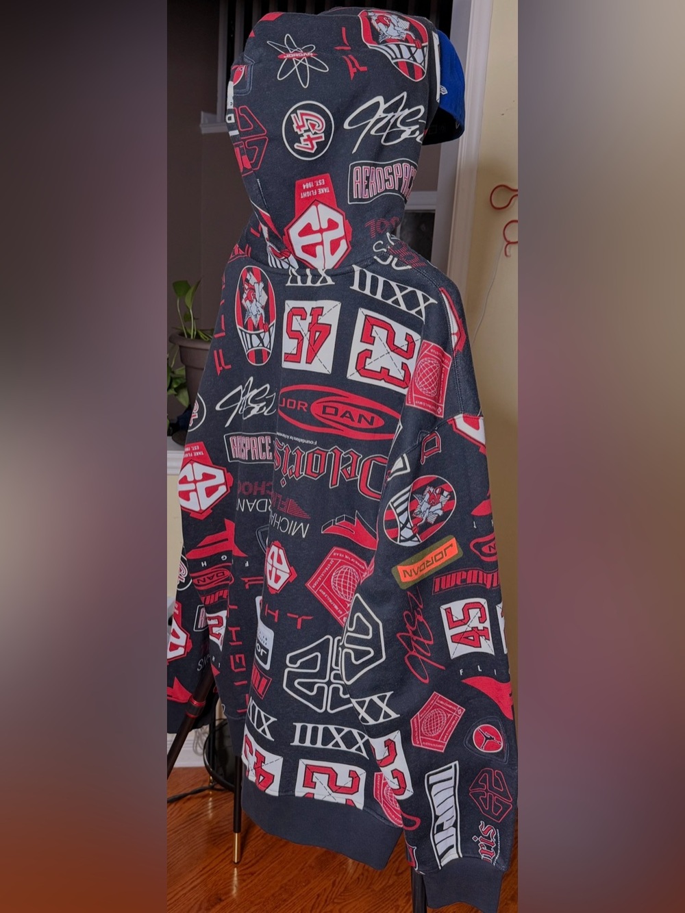 GORGEOUS AIR FLIGHT
JORDAN HOODIE!!! Graphic Allover Print!!! - Picture 2 of 4